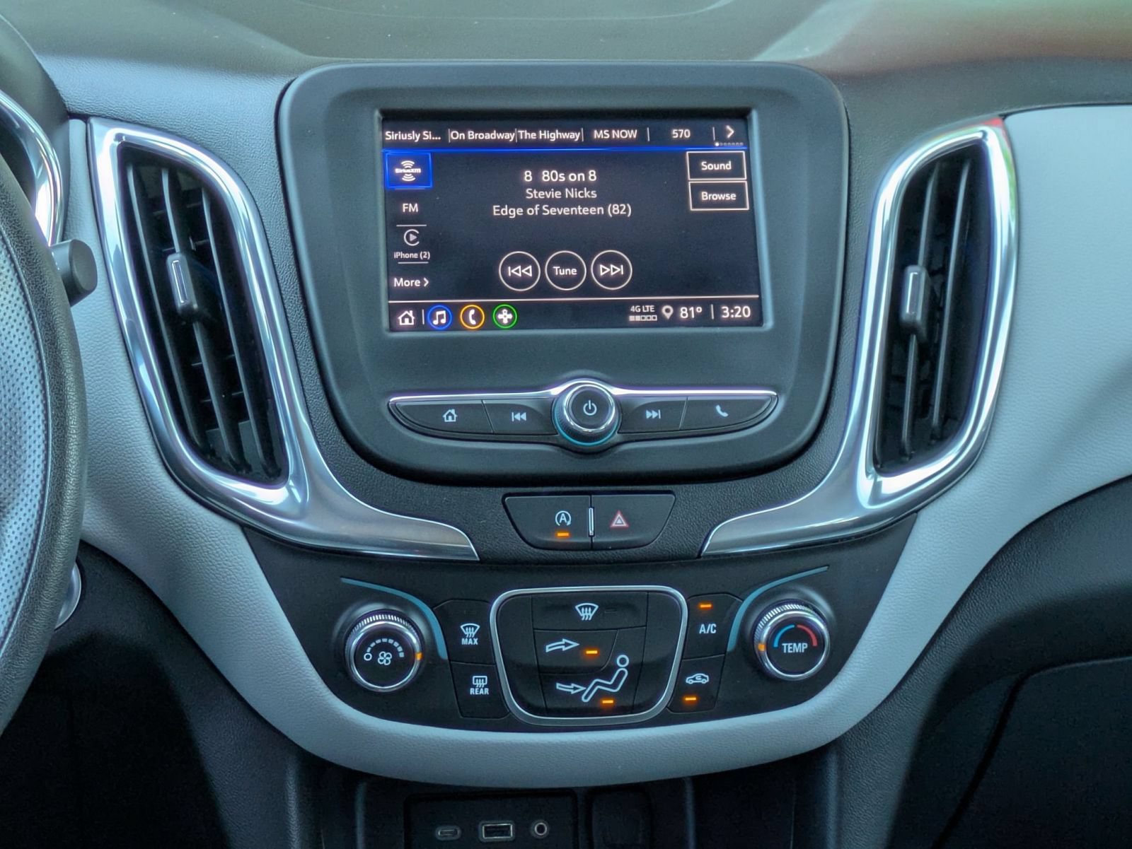 Used 2023 Chevrolet Equinox LS FWD image 18