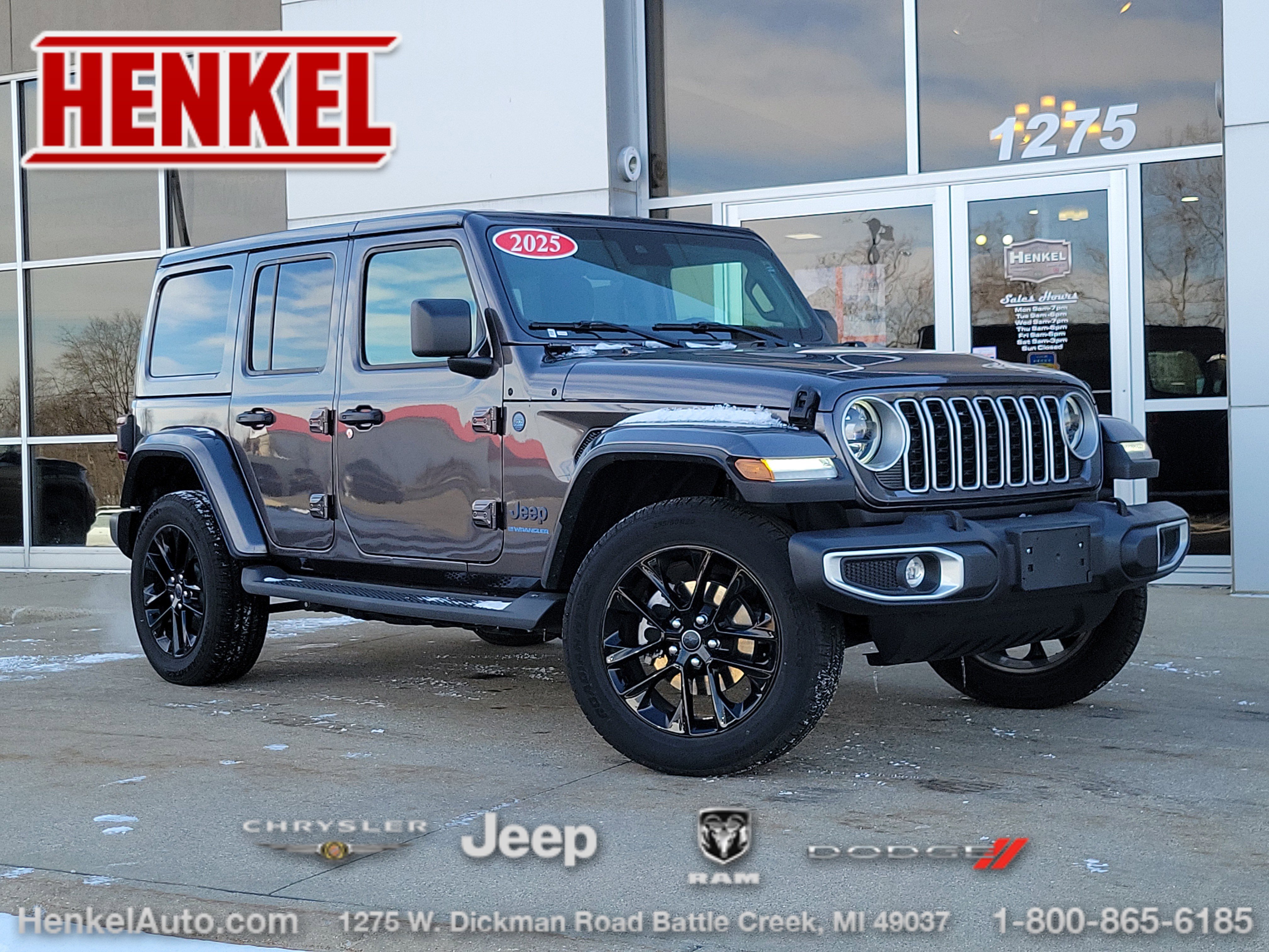 Used 2025 Jeep Wrangler Unlimited Sahara image 1