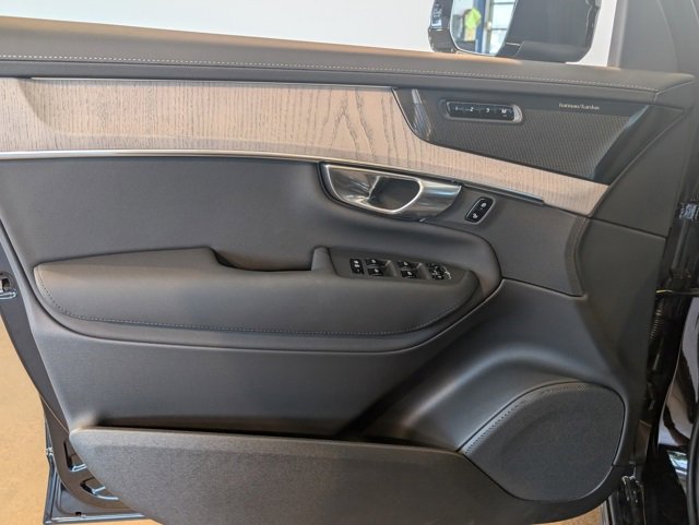 New 2026 Volvo XC90 B6 Ultra image 8