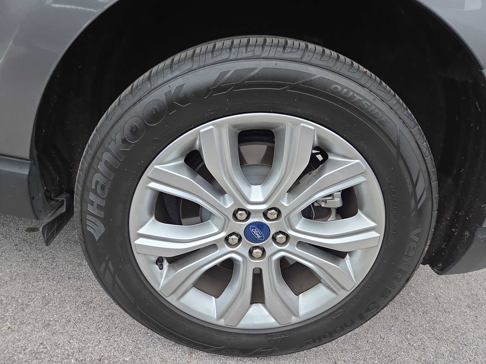 Used 2022 Ford Edge Titanium image 7