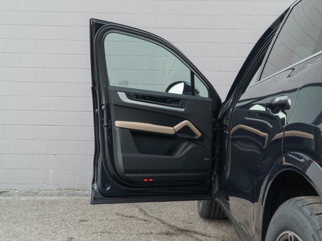 New 2026 Porsche Cayenne image 15