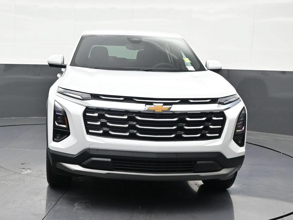 Used 2026 Chevrolet Equinox LT w/ Safety and Technology Package FWD image 8