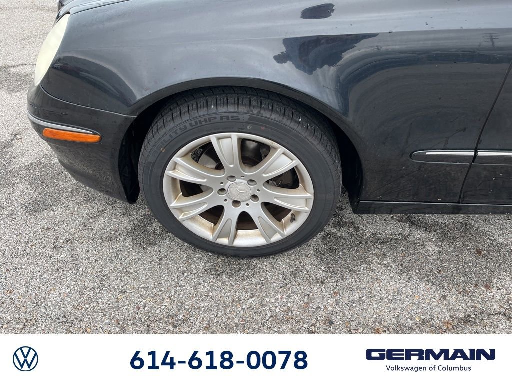 Used 2009 Mercedes-Benz E 350 4MATIC Sedan image 16