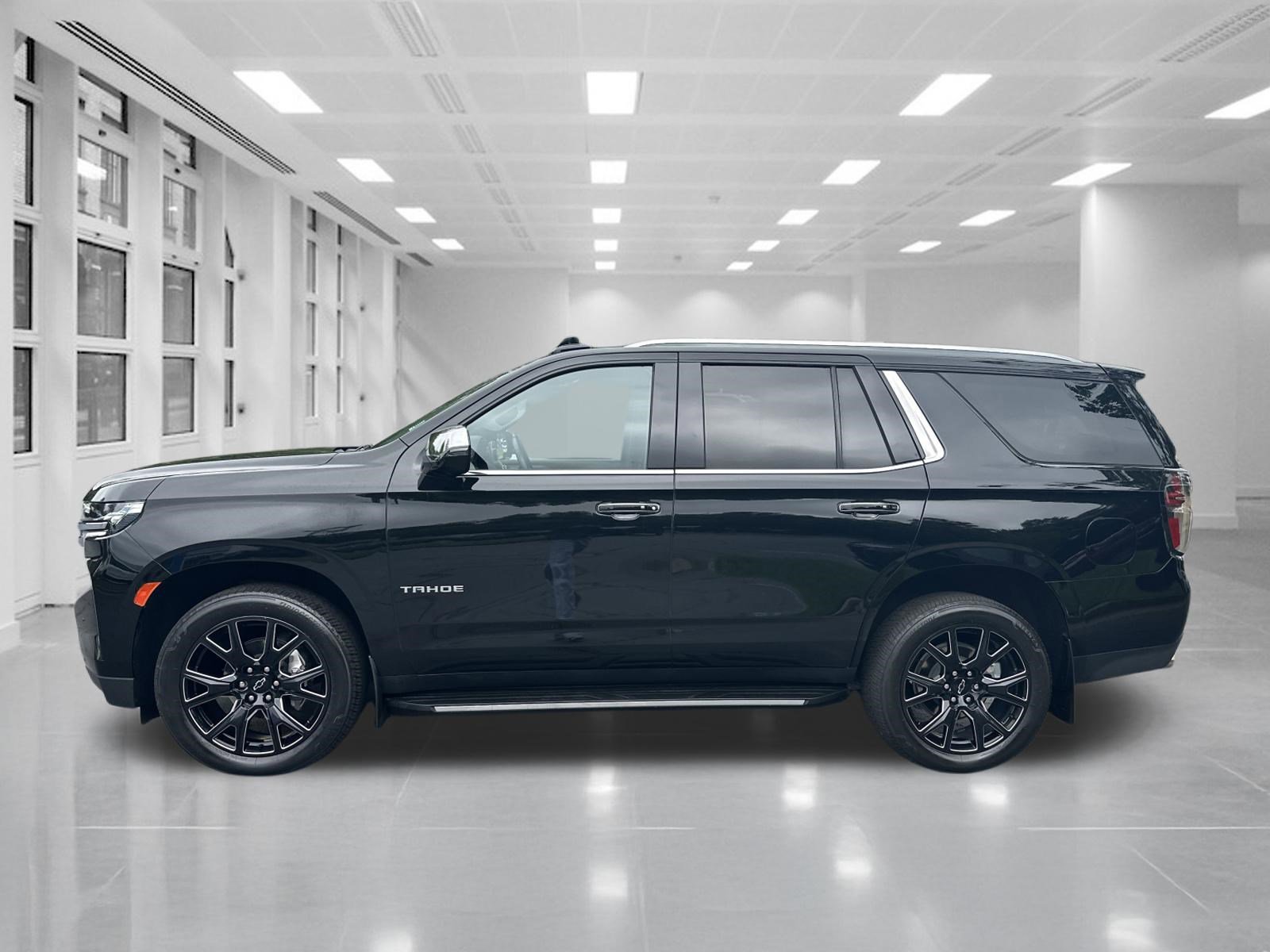 Used 2023 Chevrolet Tahoe Premier AWD/4WD image 8