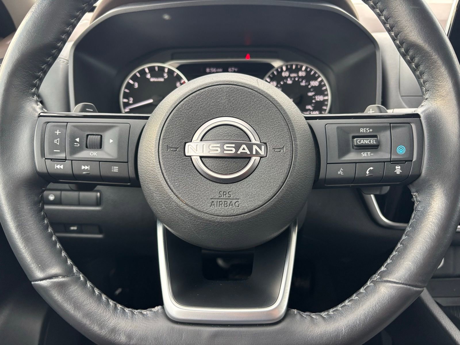 Used 2022 Nissan Rogue SV w/ SV Premium Package image 22