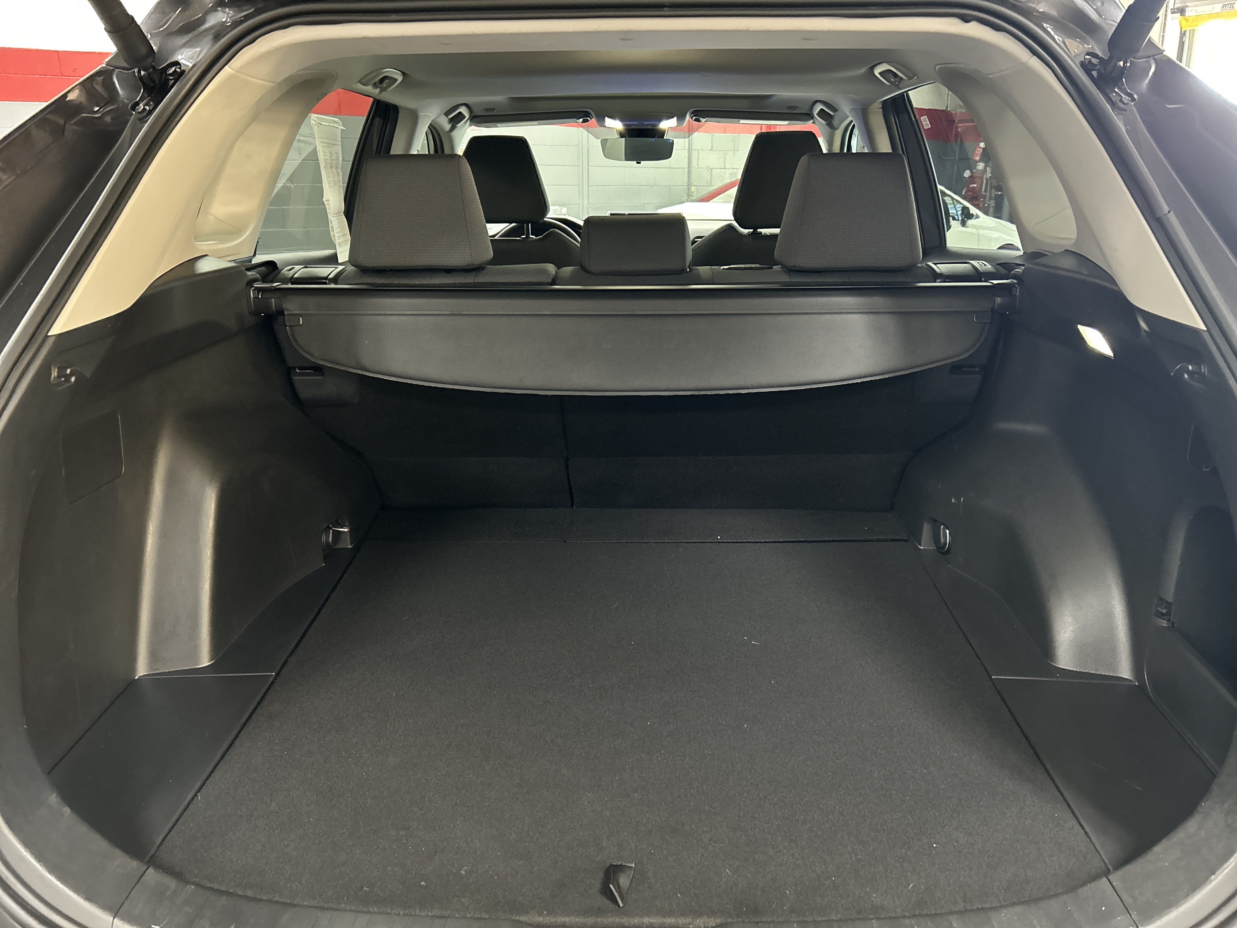Certified 2025 Toyota RAV4 XLE w/ Convenience Package FWD image 31