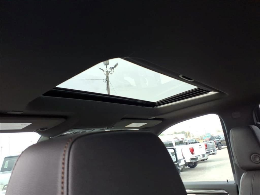 New 2026 GMC Sierra 2500 AT4 w/ AT4 Premium Plus Package image 16