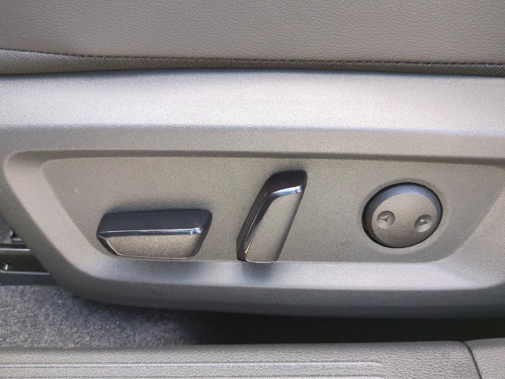 Certified 2026 Nissan Rogue SV AWD/4WD image 17