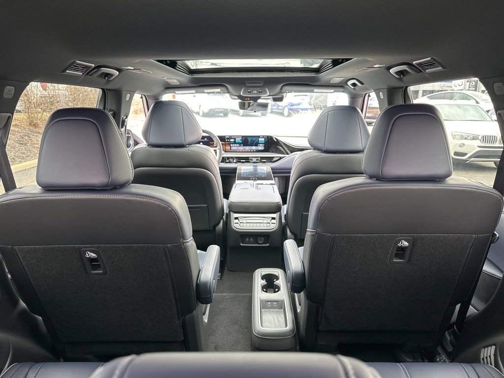 New 2026 INFINITI QX80 4WD w/ Sport Exterior Package image 28