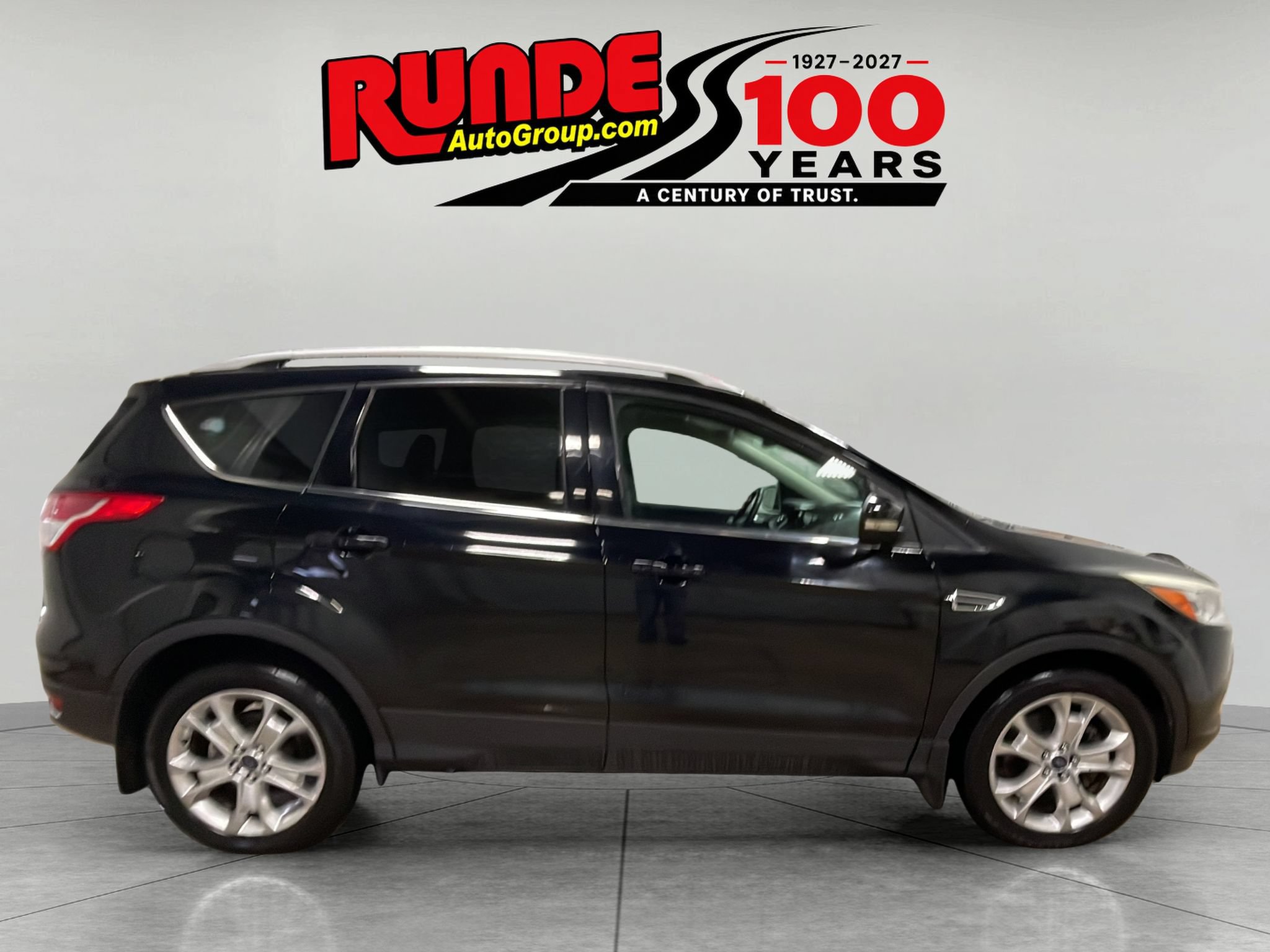 Used 2016 Ford Escape Titanium AWD/4WD image 9