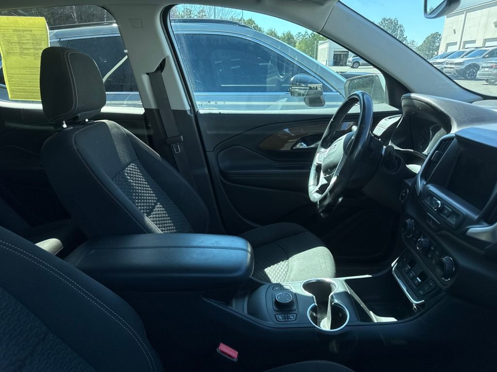 Used 2020 GMC Terrain SLE w/ Driver Convenience Package image 11