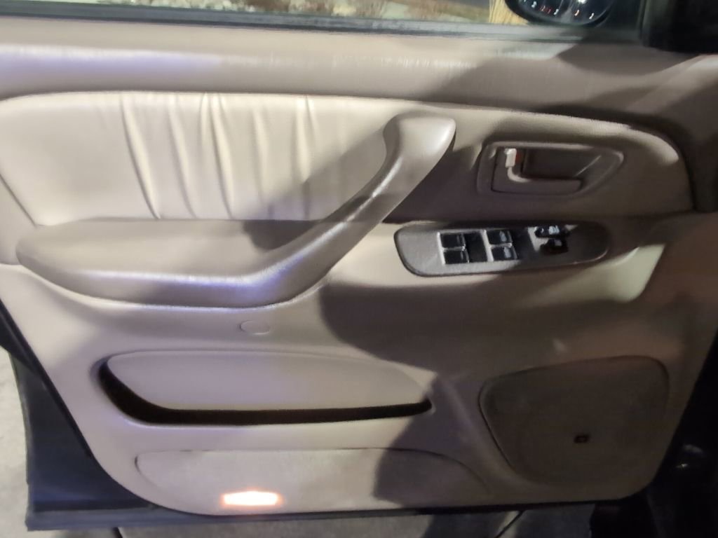 Used 2006 Toyota Sequoia Limited image 9