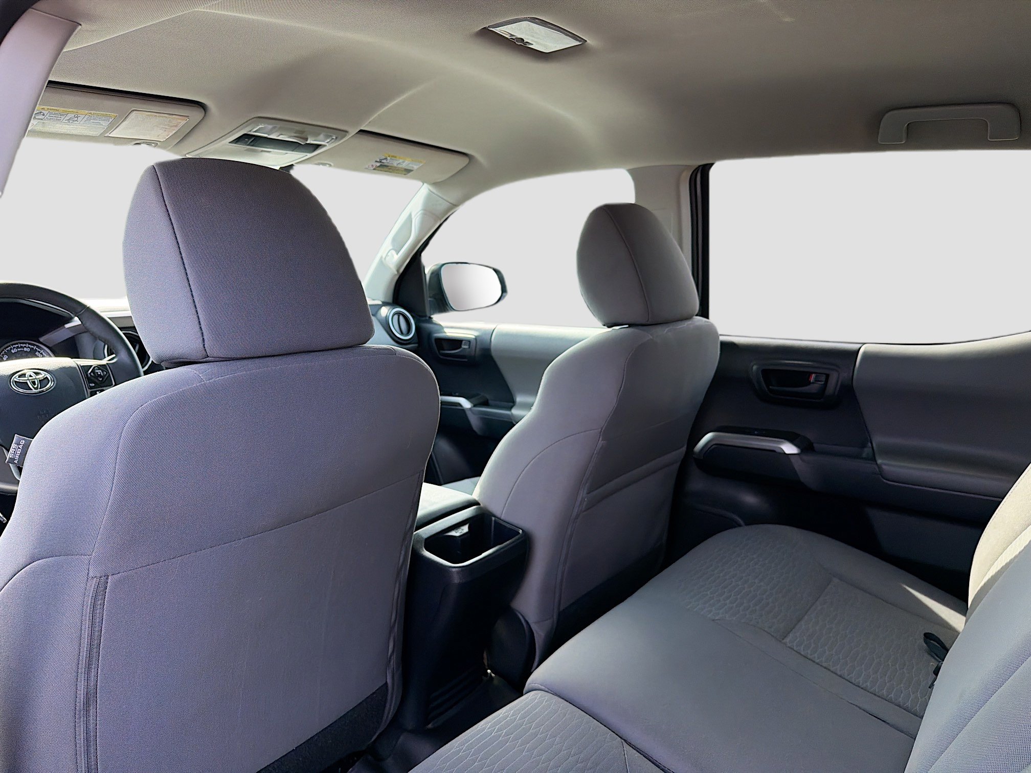 Used 2017 Toyota Tacoma SR5 w/ Tow Package image 6