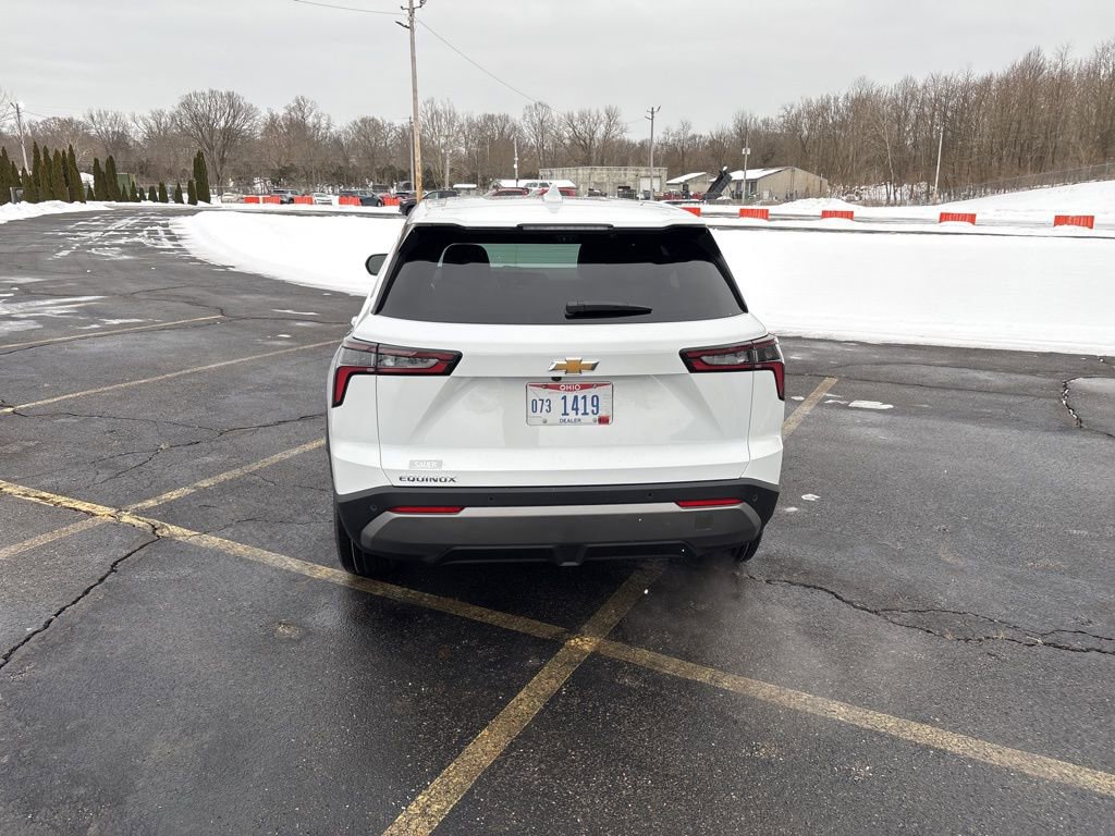 New 2026 Chevrolet Equinox LT w/ Convenience Package II image 8