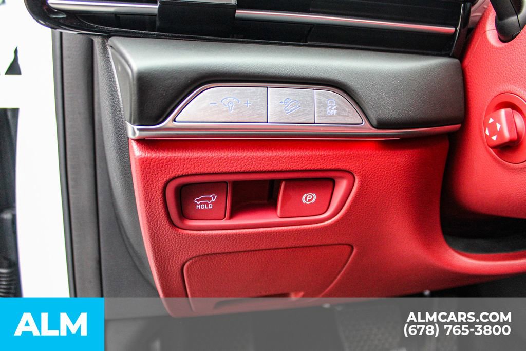 Used 2025 Genesis GV80 3.5T image 32