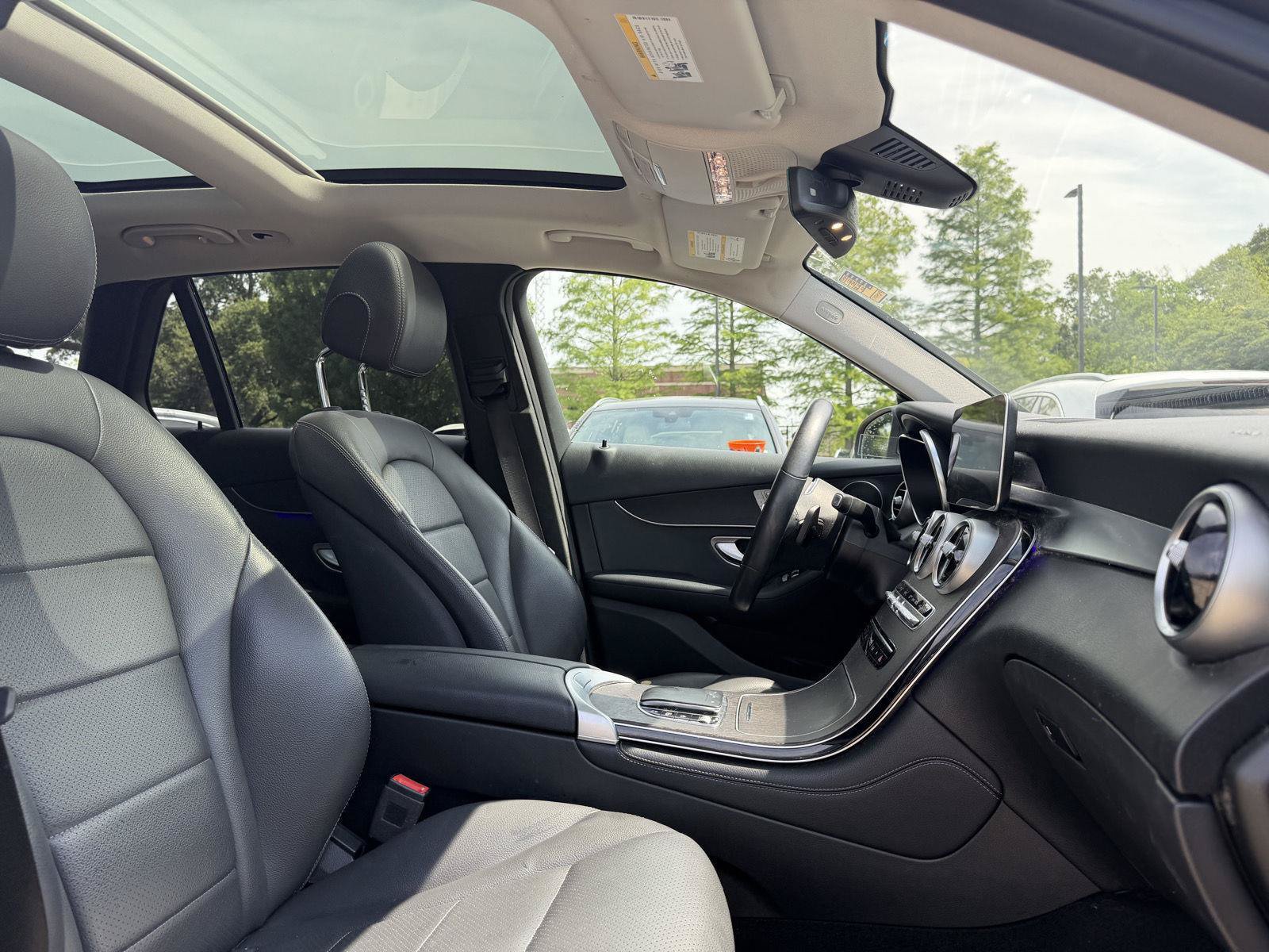 Certified 2021 Mercedes-Benz GLC 300 4MATIC w/ Premium Package image 32
