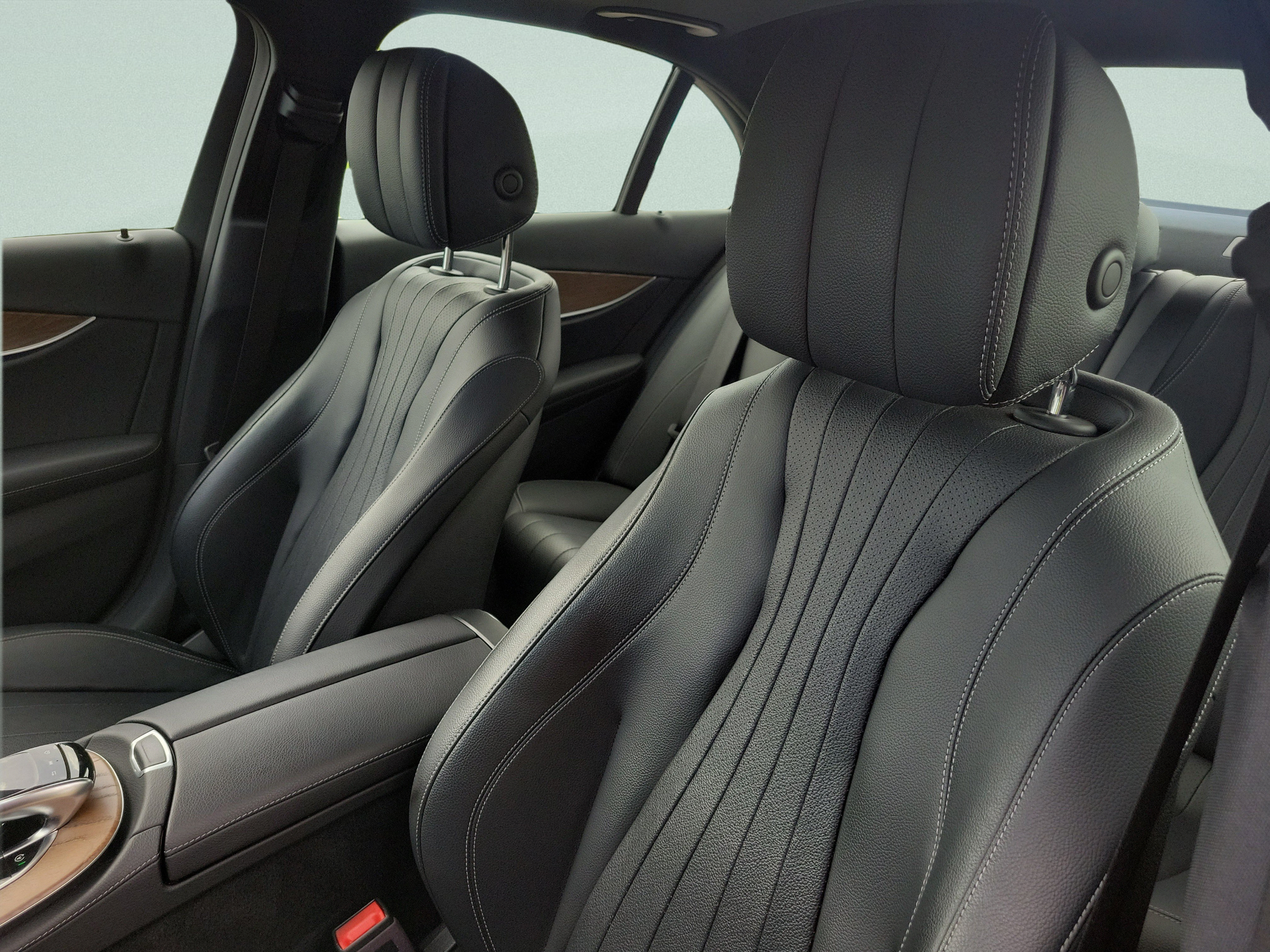 Used 2020 Mercedes-Benz E 350 4MATIC Sedan image 22