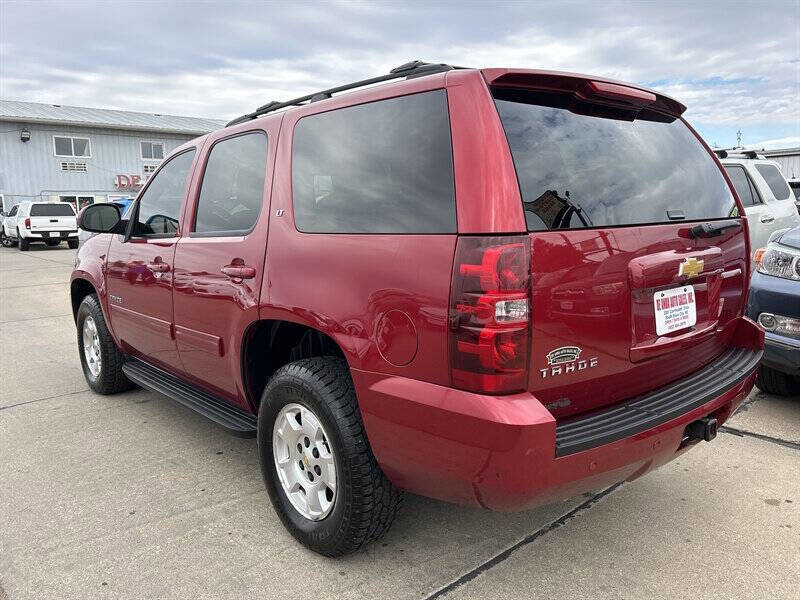 Used 2014 Chevrolet Tahoe LT w/ Luxury Package AWD/4WD image 4
