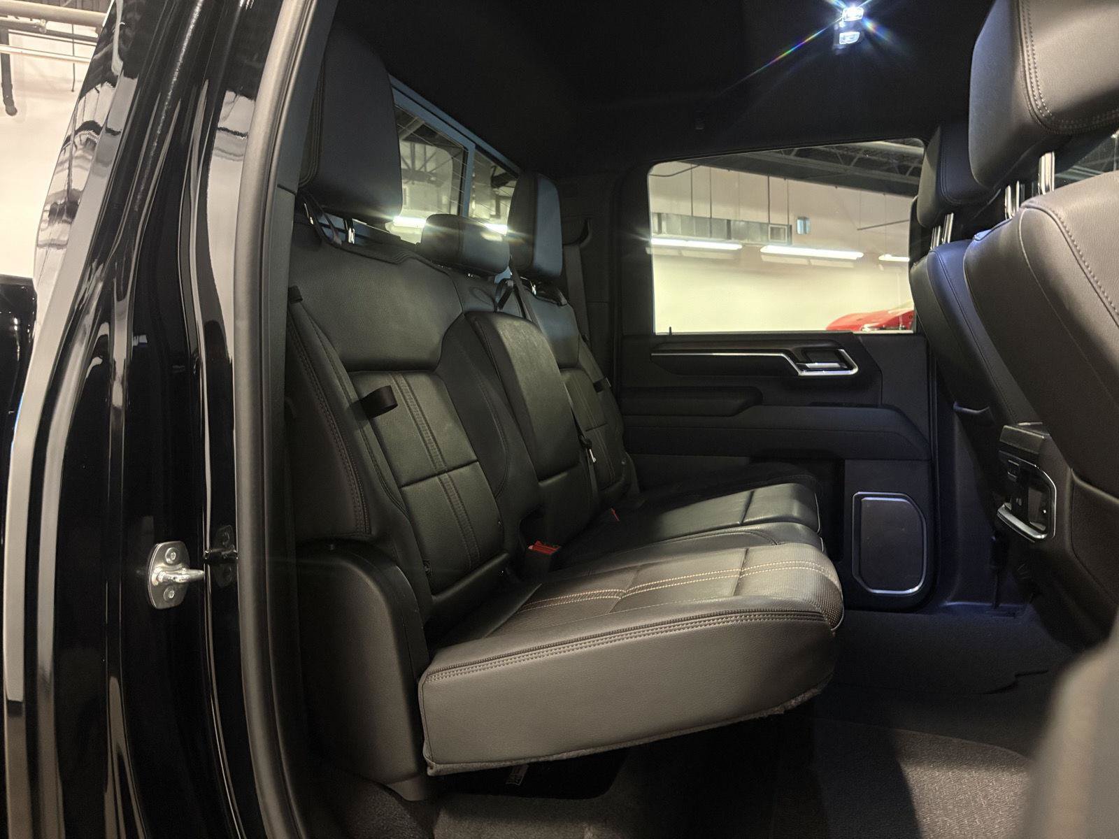 Used 2025 Chevrolet Silverado 2500 High Country w/ High Country Premium Package AWD/4WD image 48