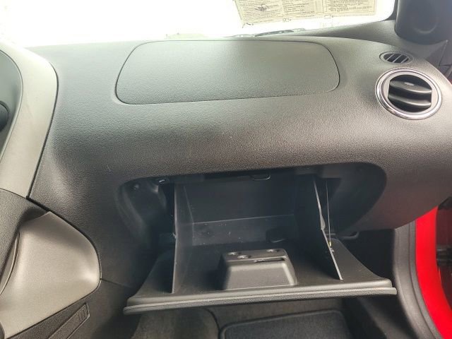 Used 2006 Pontiac Solstice Convertible w/ Premium Package image 37