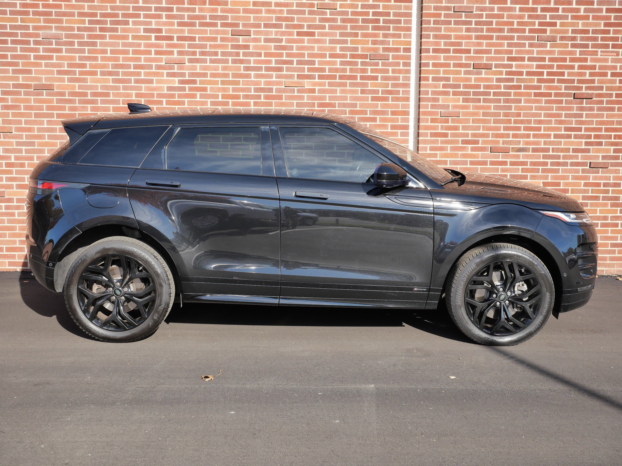 Used 2021 Land Rover Range Rover Evoque R-Dynamic HSE image 26