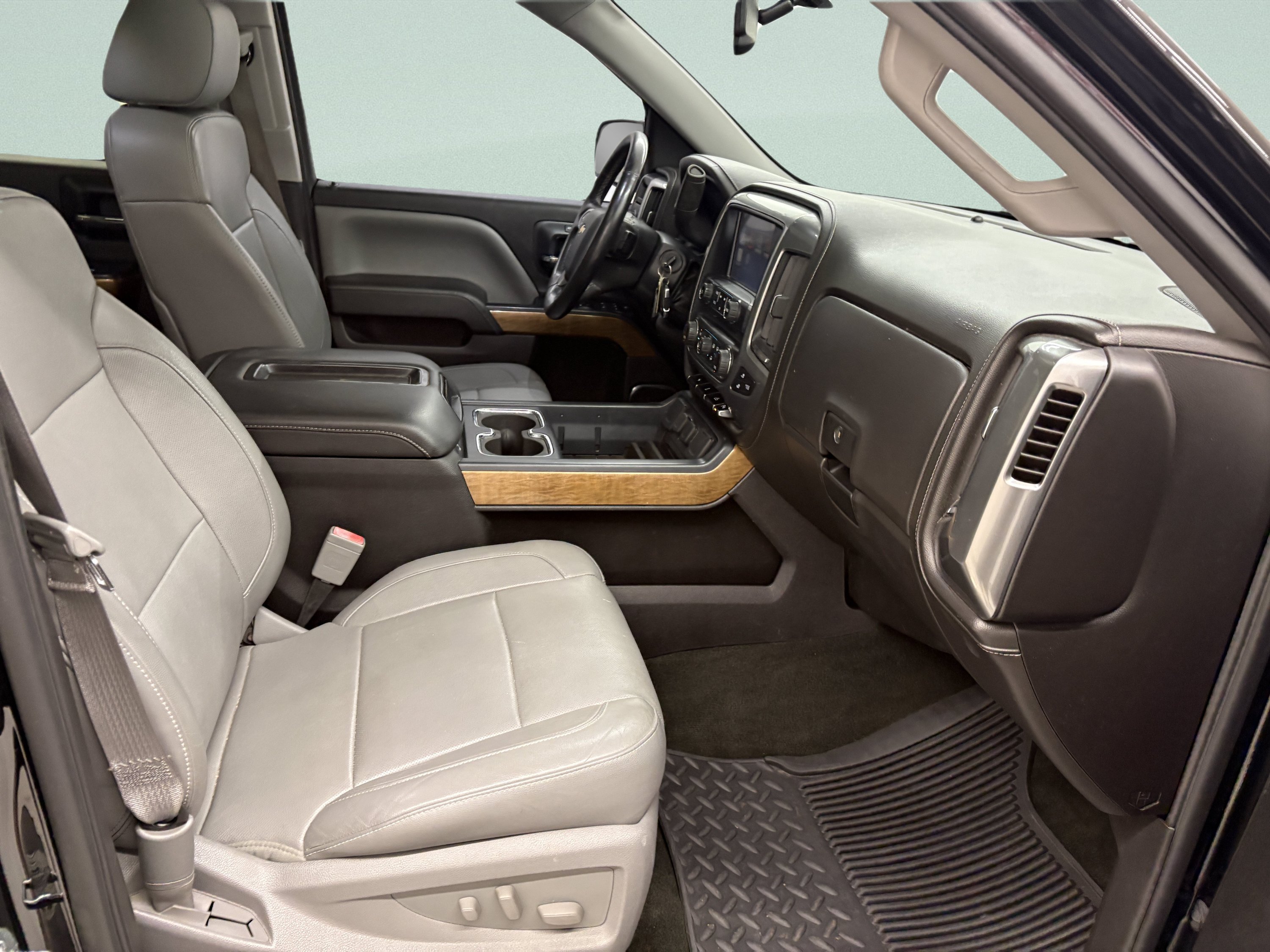Used 2014 Chevrolet Silverado 1500 LTZ w/ LTZ Plus Package AWD/4WD image 23