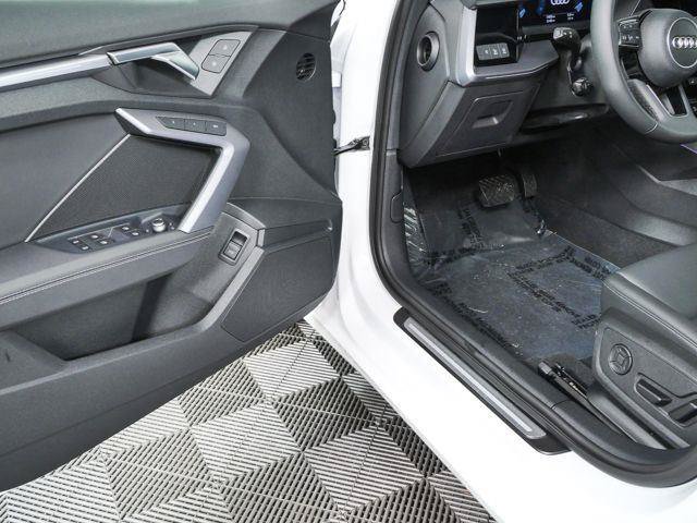 Used 2025 Audi A3 2.0T Premium w/ Convenience Package AWD/4WD image 9