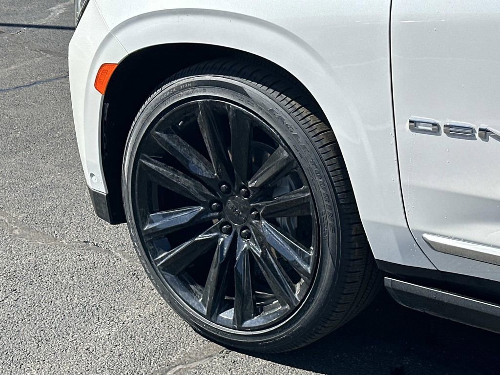 Used 2024 GMC Yukon XL Denali w/ Denali Reserve Package image 30