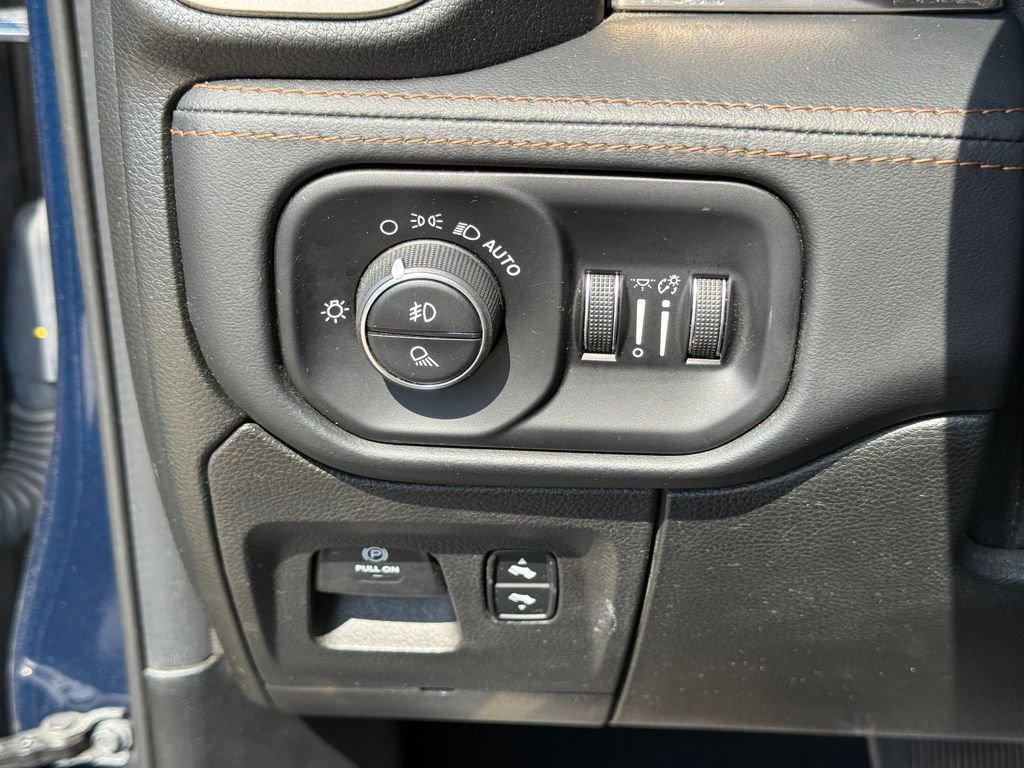 Used 2019 RAM 1500 Limited image 19