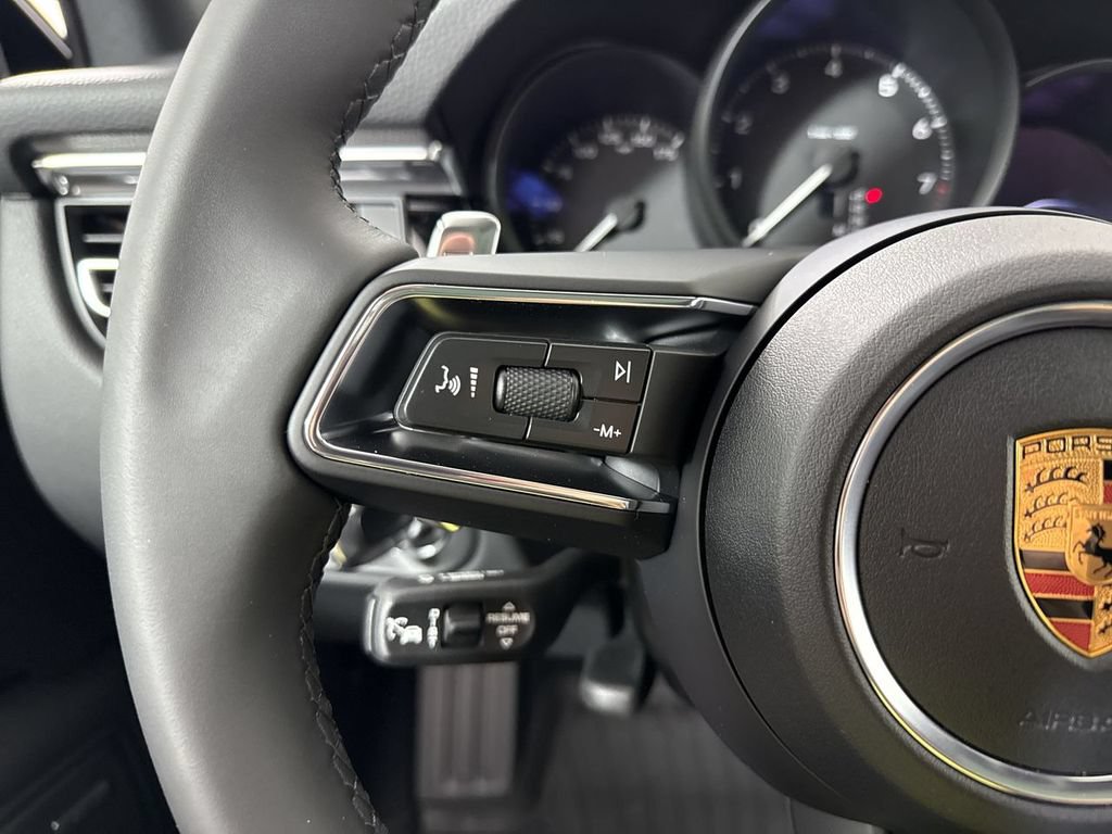 New 2026 Porsche Macan AWD/4WD image 38