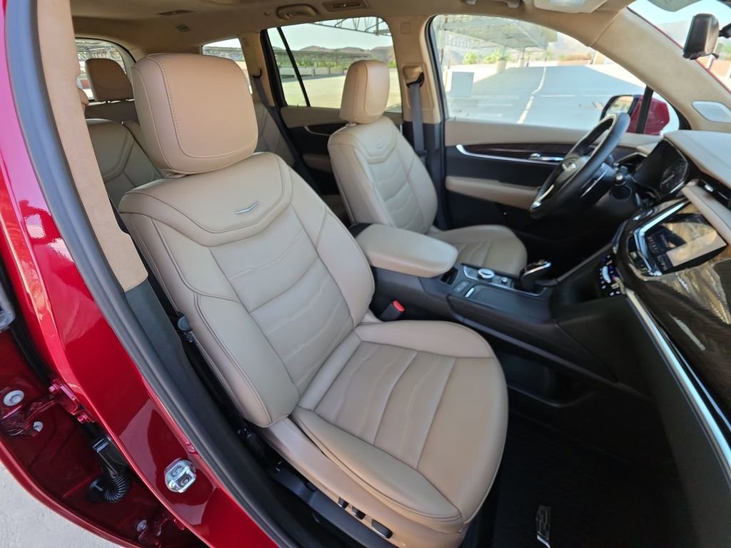 Certified 2025 Cadillac XT6 Sport w/ Platinum Package image 29