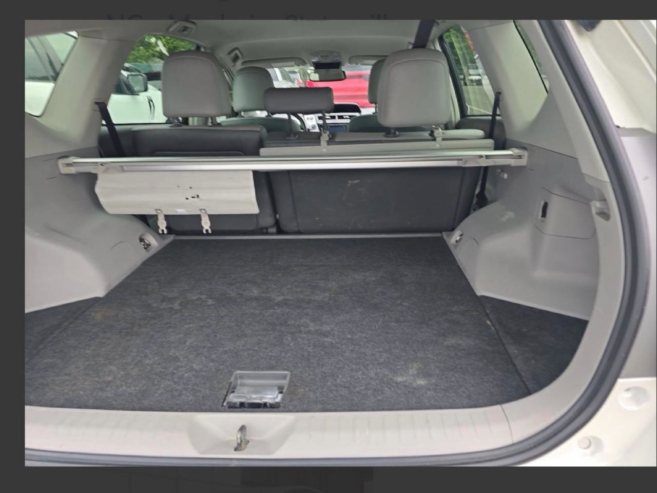 Used 2017 Toyota Prius V Four FWD image 7