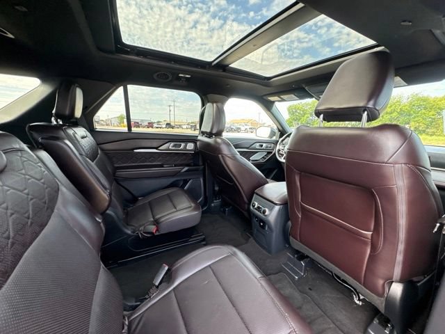 Used 2025 Ford Explorer Platinum w/ LUX Leather Package AWD/4WD image 11