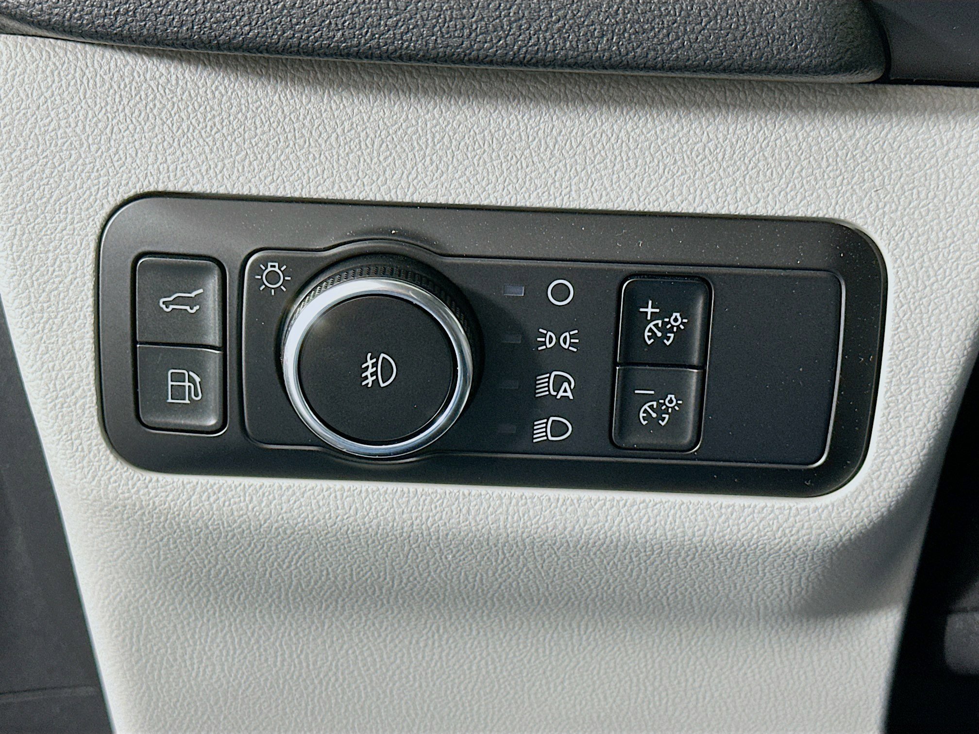 Used 2023 Ford Escape SE w/ PHEV Premium Package FWD image 17