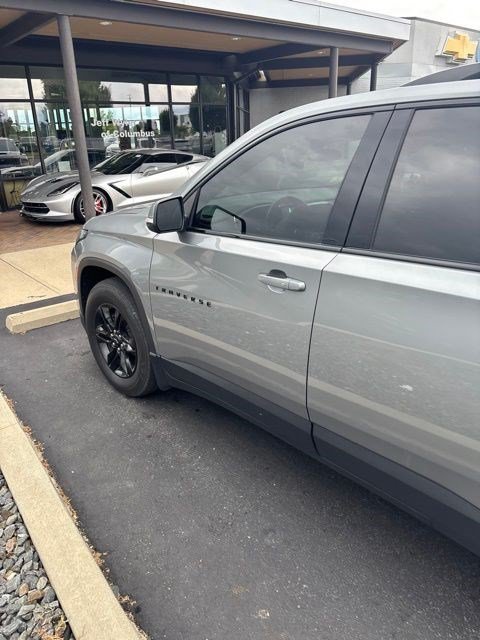 Used 2024 Chevrolet Traverse LT w/ Midnight/Sport Edition AWD/4WD image 10