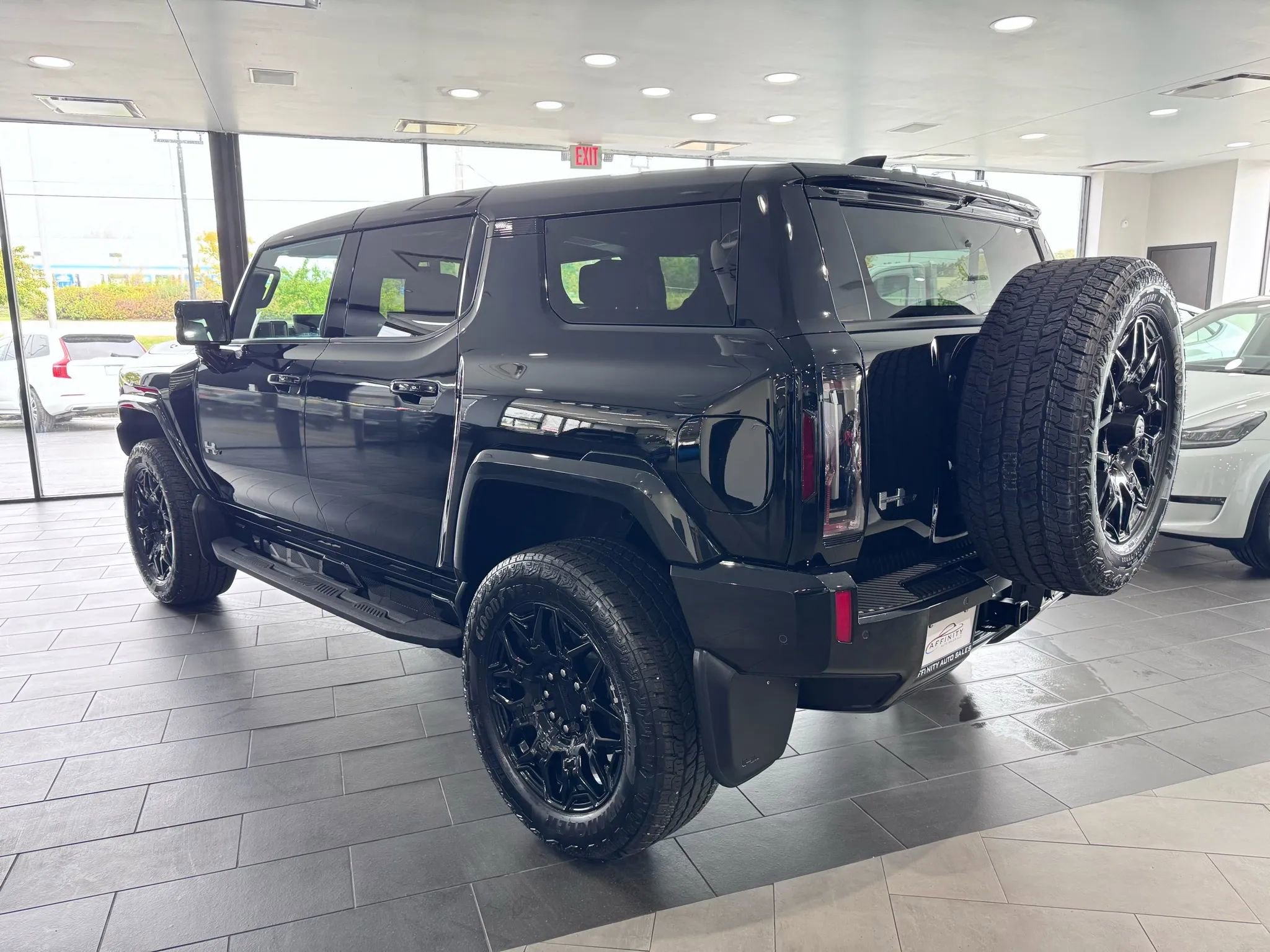 Used 2024 GMC Hummer EV 2X w/ LPO, Illumination Package image 3