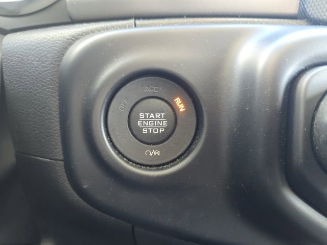 Certified 2023 Jeep Gladiator Willys image 17