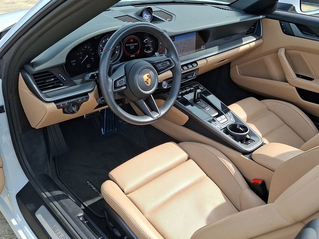 Certified 2023 Porsche 911 Carrera image 4