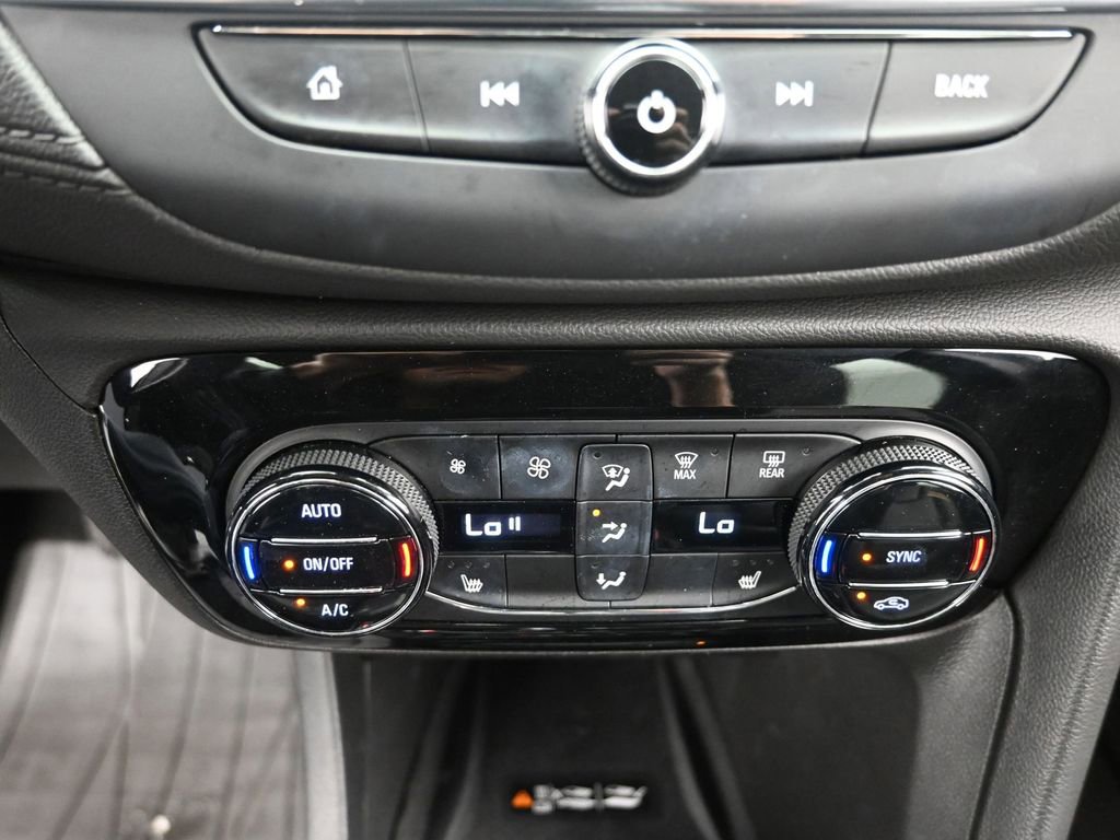 Used 2021 Buick Encore GX Essence w/ Advanced Technology Package image 16