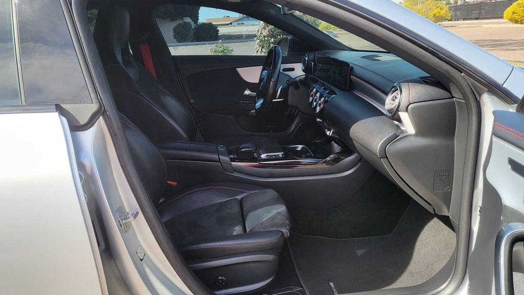 Used 2023 Mercedes-Benz CLA 35 AMG 4MATIC image 17