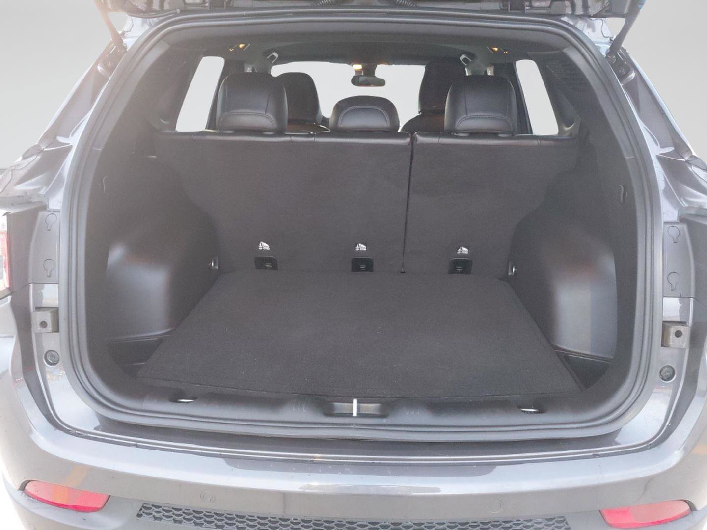 Used 2024 Jeep Compass Trailhawk w/ Trailhawk Convenience Group image 25