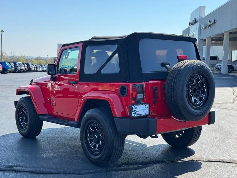 Used 2016 Jeep Wrangler Sahara w/ Connectivity Group image 7