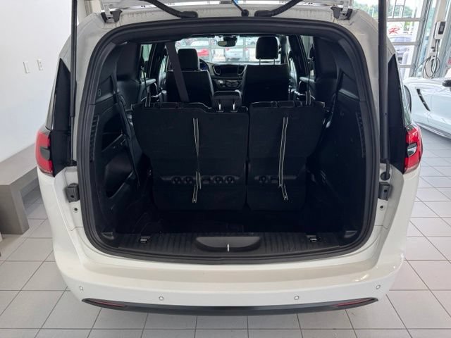Used 2025 Chrysler Pacifica Limited FWD image 39