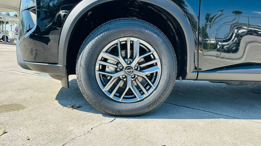 New 2026 Nissan Rogue S image 10