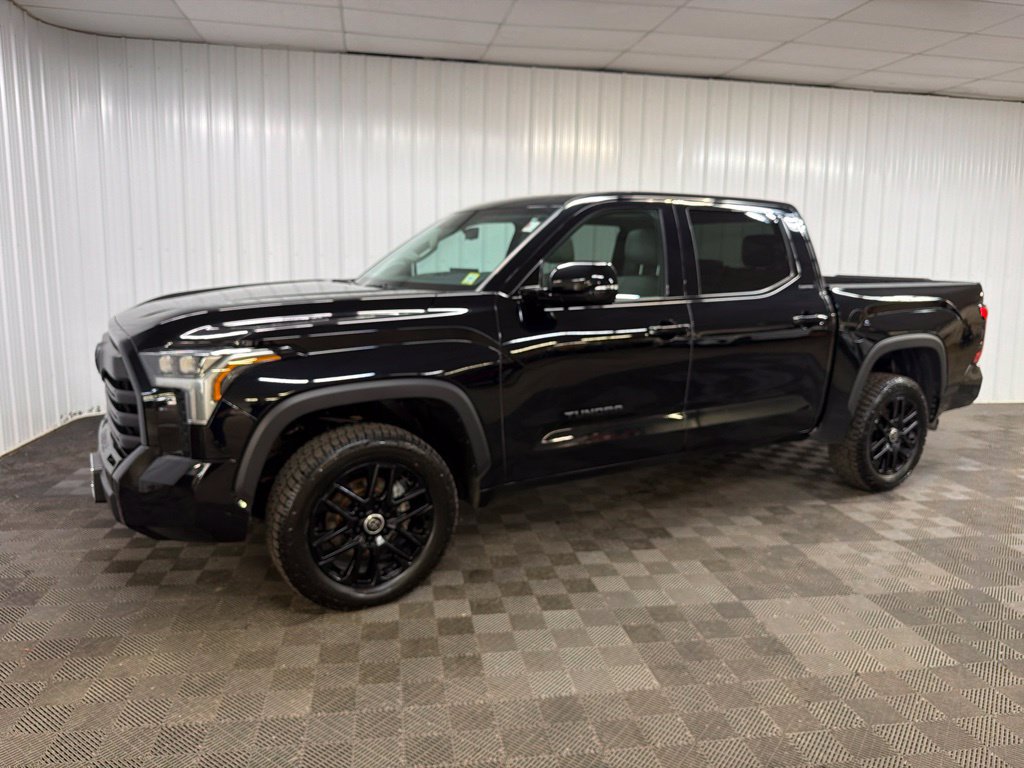 Used 2024 Toyota Tundra Limited AWD/4WD image 6