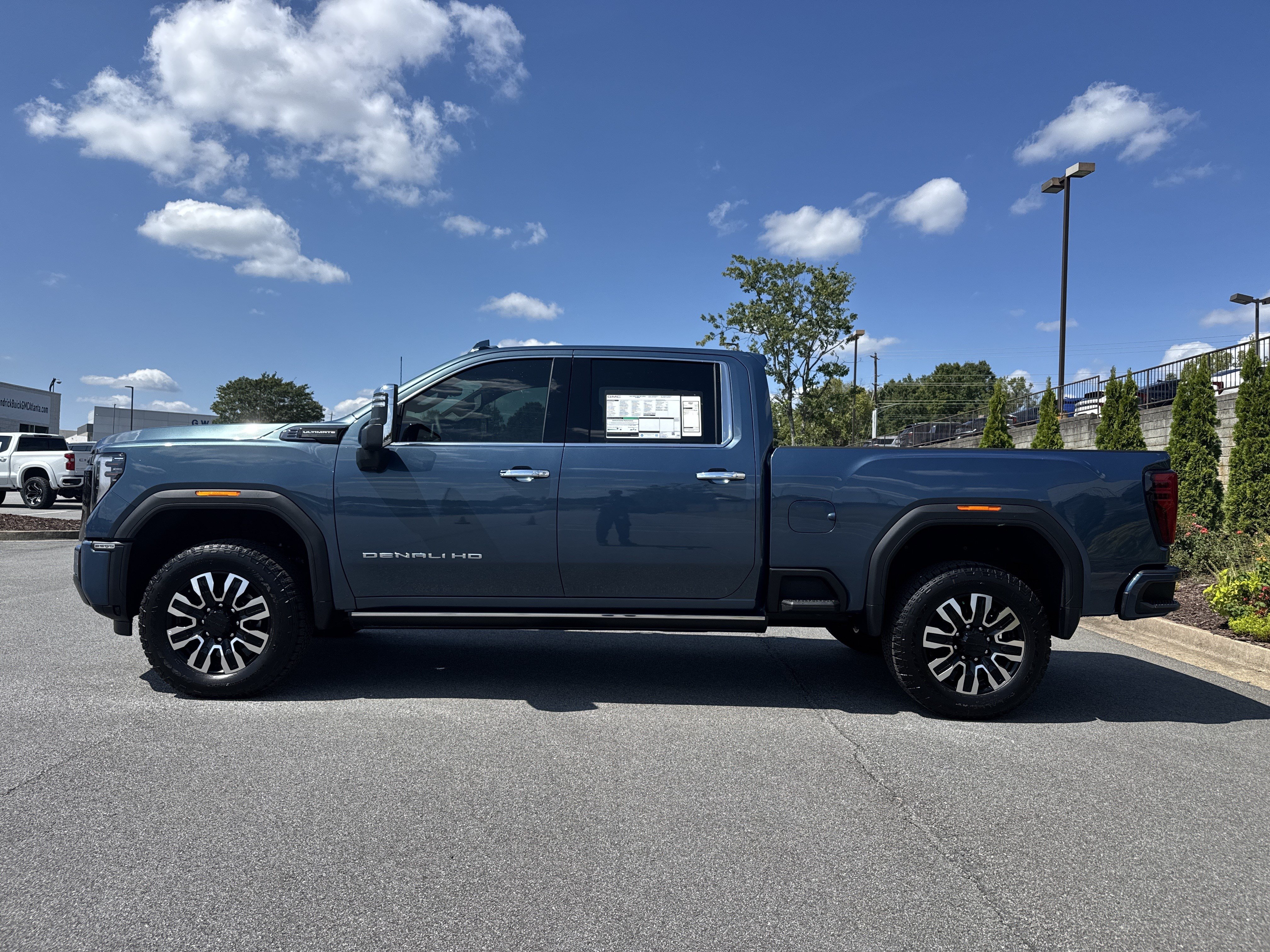 New 2026 GMC Sierra 2500 Denali Ultimate AWD/4WD image 7