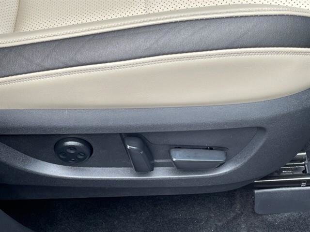 Used 2022 INFINITI QX50 Sensory image 10