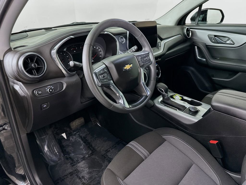 Used 2025 Chevrolet Blazer LT image 14