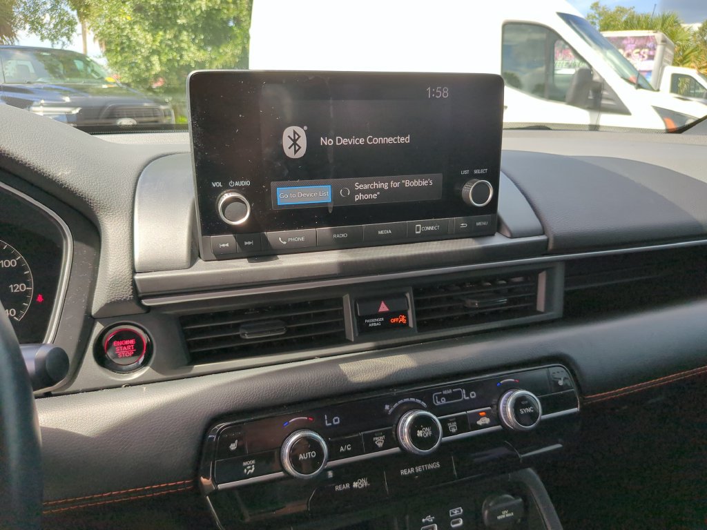 Used 2025 Honda Pilot Sport image 24
