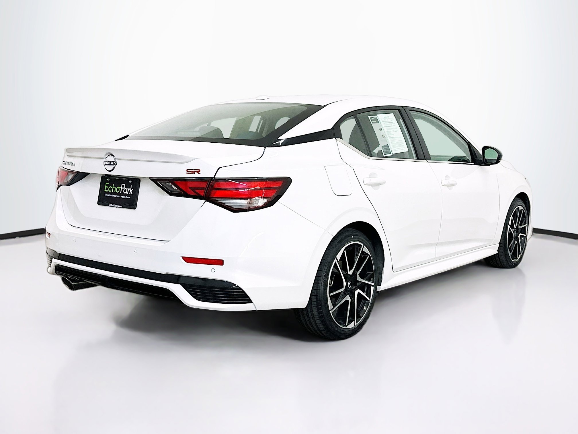 Used 2024 Nissan Sentra SR FWD image 9